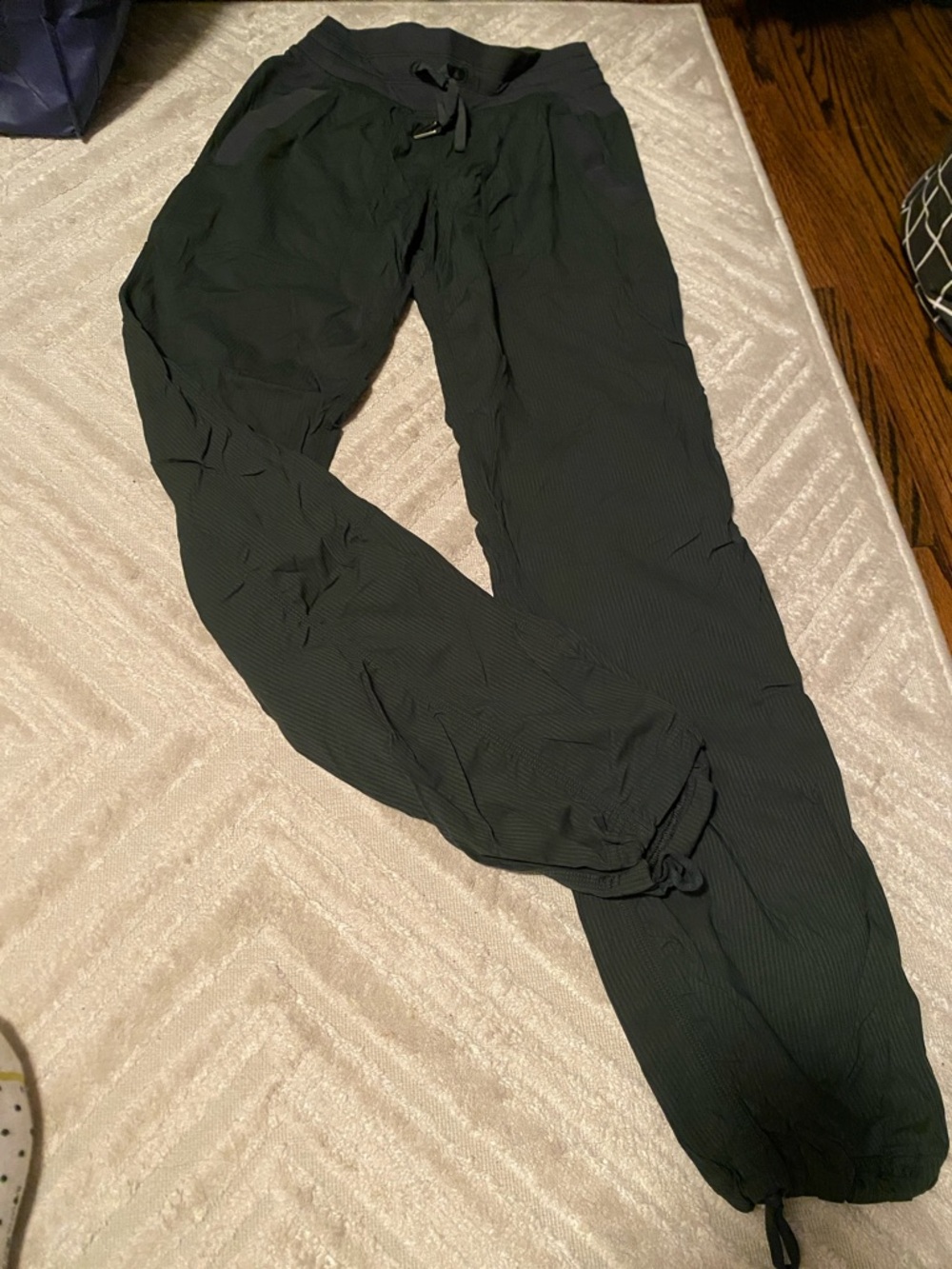 Lululemon Dance Studio Pants Dark Green, size 2